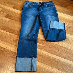Barely worn women’s cropped Earl jeans size 8